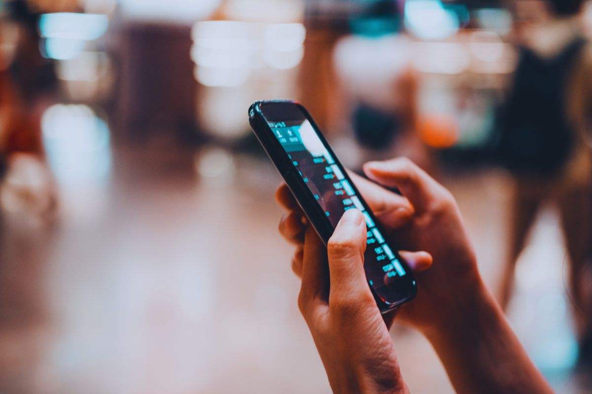 Truffa WhatsApp: segnali 