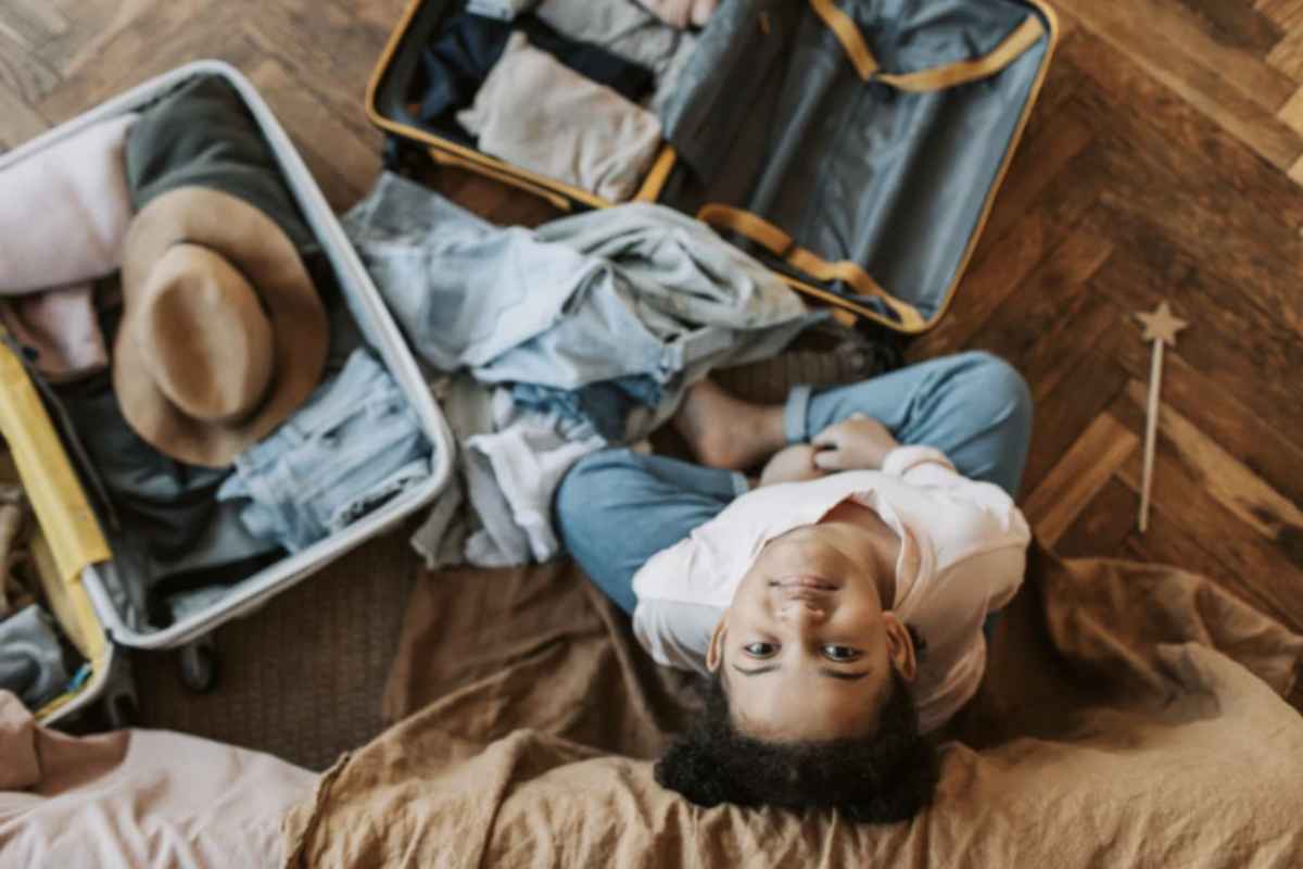 Viaggi donna valigia