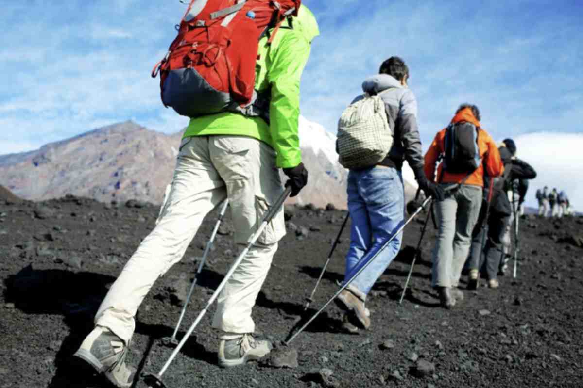 L’Etna offre anche altre modalità di esplorazione, ideali per chi cerca un mix tra avventura e relax. I tour in quad, sia di due ore da Etna Sud